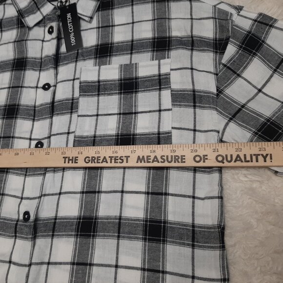 TAHARI Woman's 100% Cotton Black and White Plaid Buttons Up Flannel Dress Shirt - Picture 4 of 8